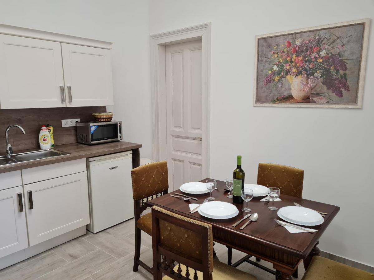 Tulipanvendeghaz Hotel Keszthely Luaran gambar
