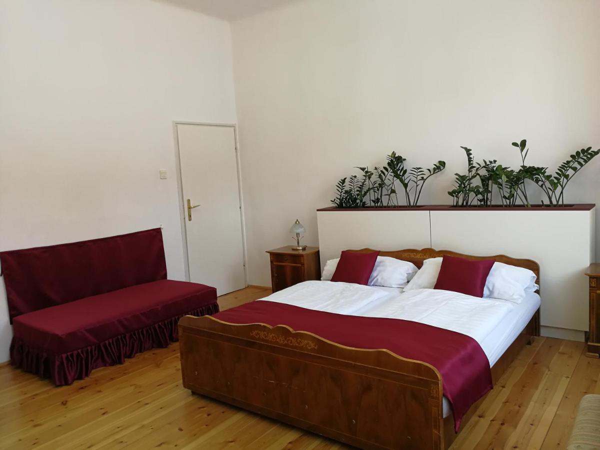 Tulipanvendeghaz Hotel Keszthely Luaran gambar