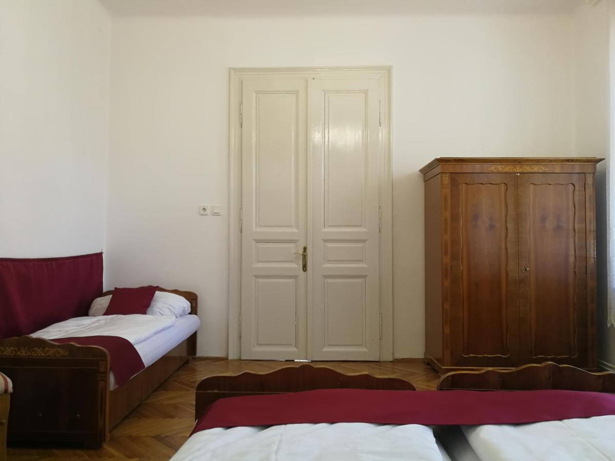Tulipanvendeghaz Hotel Keszthely Luaran gambar